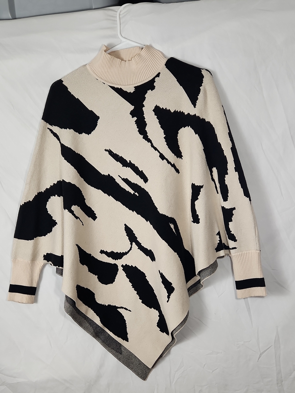 Cream & Black Animal-Print Poncho Sweater with Mock Neck - Picture 5 of 8